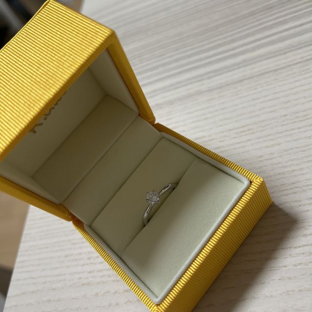 【ケイウノ ブライダル(K.UNO BRIDAL)の口コミ】 義母から譲り受けたダイヤモンドの指輪をリメイクしてもらいました。
リン…