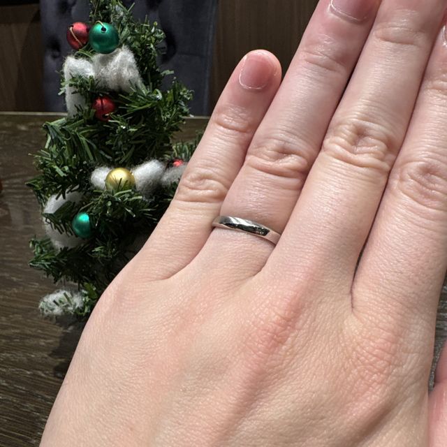 【TANZO.(鍛造指輪)の口コミ】 S字に合わせて入れたエッジとその片面に入れたマット加工で、シンプルなが…