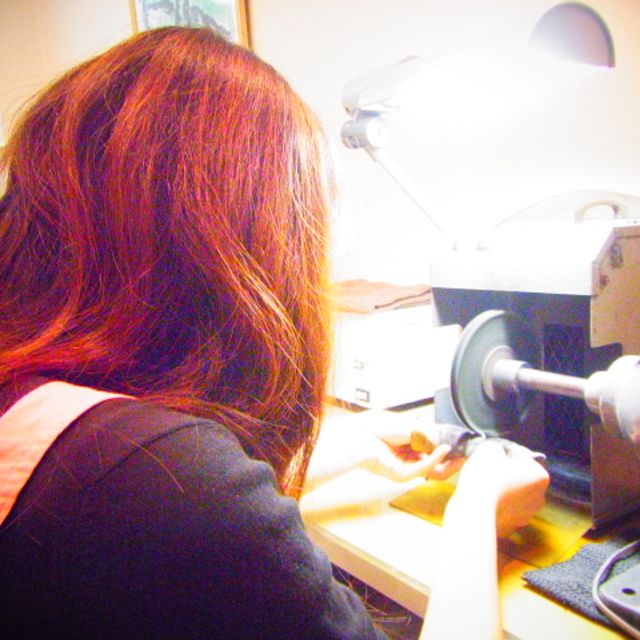 【タカセマイリングスタジオ(TAKASE MY RING STUDIO)の口コミ】 他にはない世界でひとつの指輪ということに惹かれて購入しました。
デザイ…