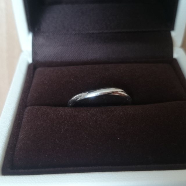 【アイプリモ(I-PRIMO)の口コミ】 デザインがシンプルで、主張が激しくない所がいいですね。デザインなしだ…