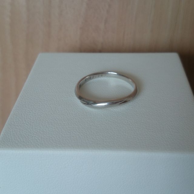 【アイプリモ(I-PRIMO)の口コミ】 デザインがシンプルで、主張が激しくない所がいいですね。デザインなしだ…