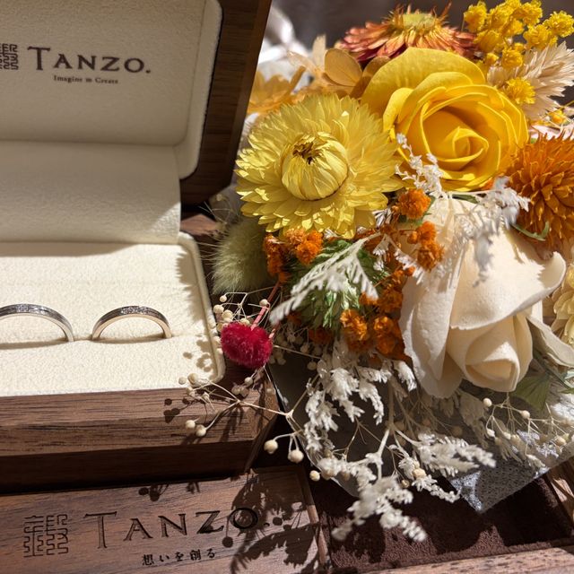 【TANZO.(鍛造指輪)の口コミ】 表面には個性を引き立てるオリジナルのアイスマット加工が施され、平打ち…