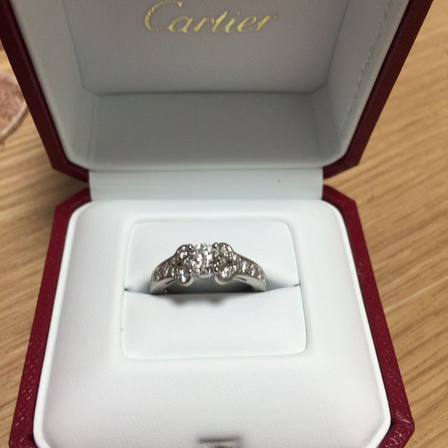 【カルティエ(Cartier)の口コミ】 キラキラしていてゴージャスなところが、着けていて幸せな気持ちになれる…