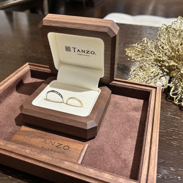 【TANZO.(鍛造指輪)の口コミ】 長く身につけられる物を探していたところ、鍛造製法であるTANZOを見つけま…
