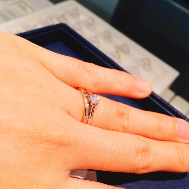 【銀座ダイヤモンドシライシの口コミ】 もともと雑誌で見て私が行きたいと決めたお店でしたが、彼も気にいるもの…