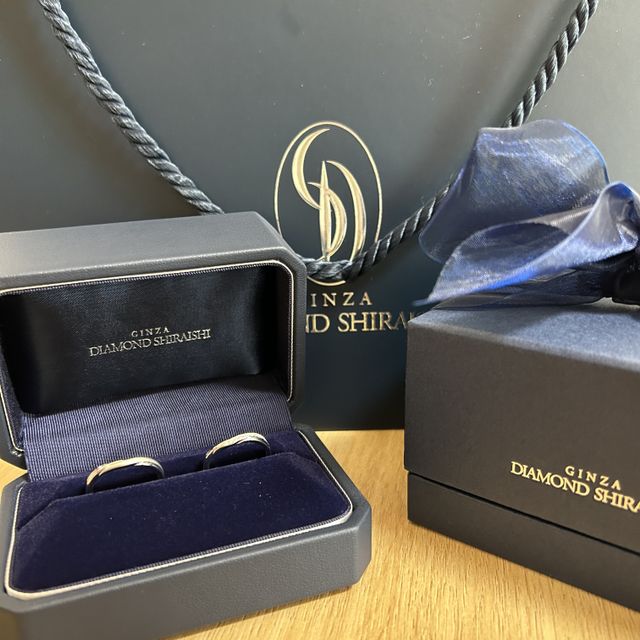 【銀座ダイヤモンドシライシの口コミ】 彼の指は節がゴツゴツ
私の指は根本がポヨポヨ
手の形が全く違うので同じ…