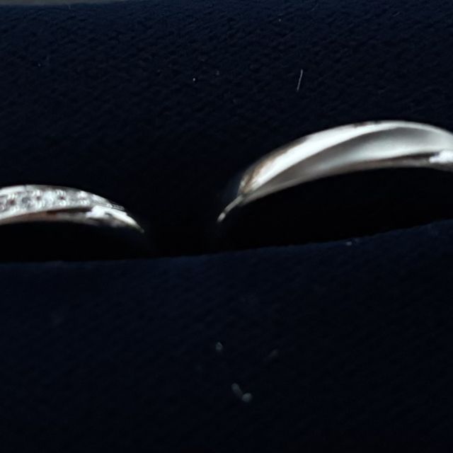 【ヴァンドーム青山(VENDOME AOYAMA)の口コミ】 ダイヤ入りの指輪ですが、主張しすぎない上品な輝きで、普段使いにもとて…