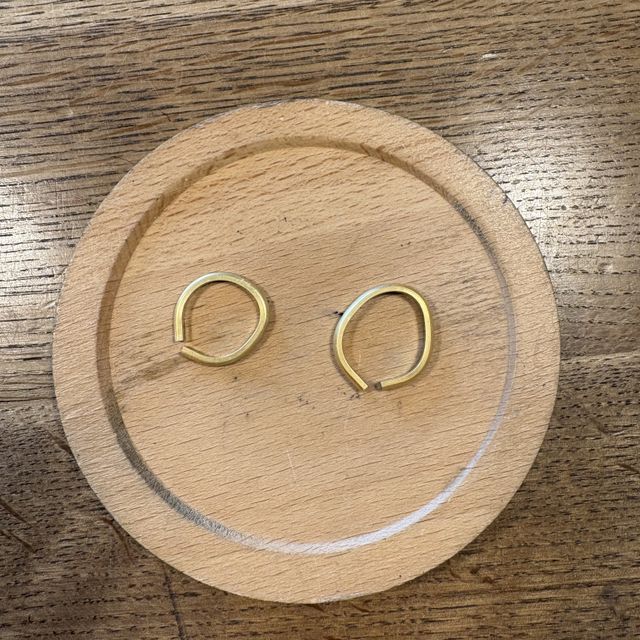 【CRAFY(クラフィ)の口コミ】 手作りで一から仕上げた結婚指輪は、世界に一つだけの
特別な存在。制作中…