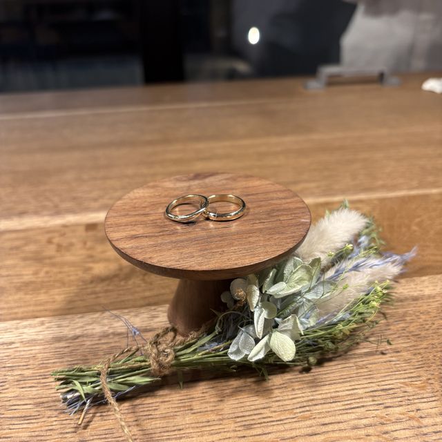 【CRAFY(クラフィ)の口コミ】 手作りで一から仕上げた結婚指輪は、世界に一つだけの
特別な存在。制作中…