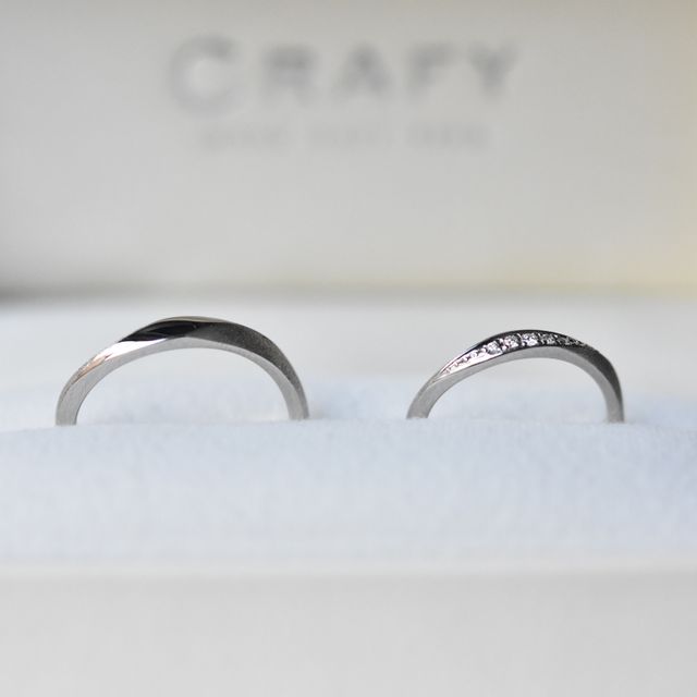 【CRAFY(クラフィ)の口コミ】 質感、ダイヤの入れ方、ウェーブの形など自分の好きなようにデザインでき…