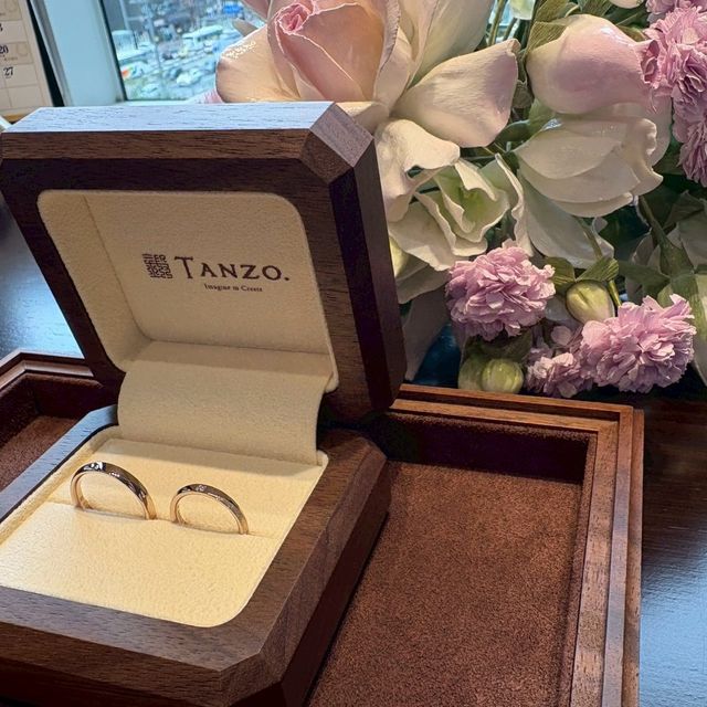 【TANZO.(鍛造指輪)の口コミ】 鍛造製法で歪みなどに強く、安心して普段から着けることができます。
フル…