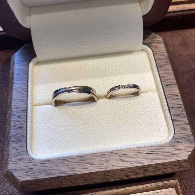 【TANZO.(鍛造指輪)の口コミ】 コーラルゴールドの落ち着いた色味に、マット加工が施されていて、派手す…