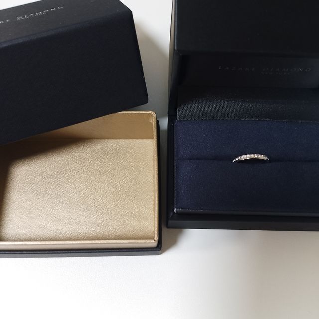 【ラザール ダイヤモンド(LAZARE DIAMOND)の口コミ】 プラチナ感がたっぷり感じられる、かつダイヤモンド輝くありそうでなかな…