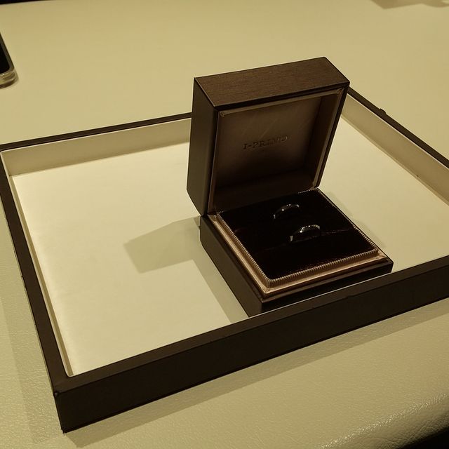 【アイプリモ(I-PRIMO)の口コミ】 価格、デザインともに納得の上で購入できました。
ワンポイントで石など入…