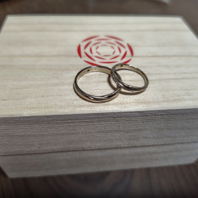 【出雲結(いずもゆい)の口コミ】 指輪のデザインと指輪に込められた想いに惹かれ、購入を決めました。デザ…