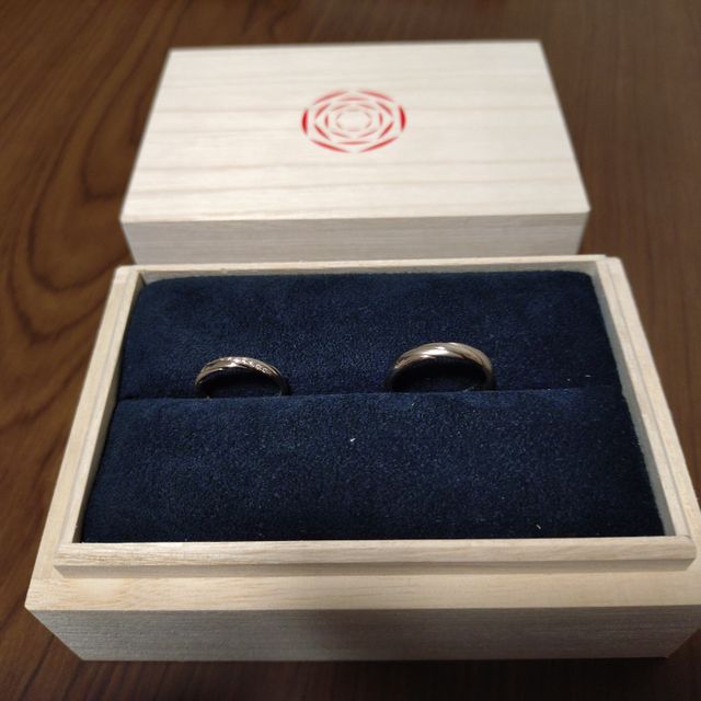 【出雲結(いずもゆい)の口コミ】 ピンクゴールドの色が綺麗なのと、付け心地が良かったので、普段使いに最…