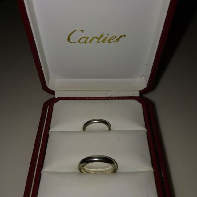 【カルティエ(Cartier)の口コミ】 指の関節や血管が目立っていてゴツゴツした手なので、女性らしく綺麗に見…