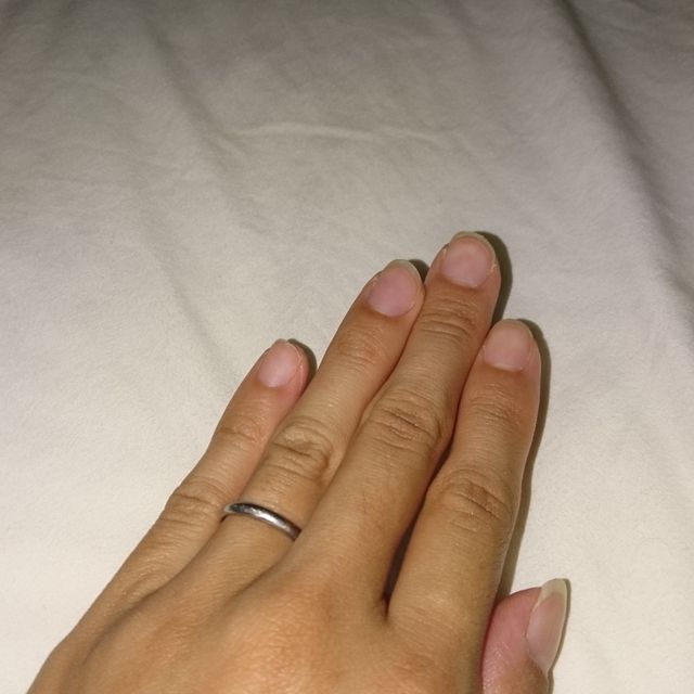 【カルティエ(Cartier)の口コミ】 指の関節や血管が目立っていてゴツゴツした手なので、女性らしく綺麗に見…