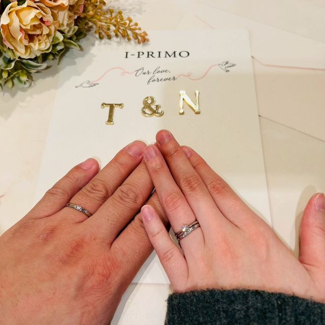 【アイプリモ(I-PRIMO)の口コミ】 指輪単体で見るととてもシンプルな作りですが、いざ指につけて見ると思い…