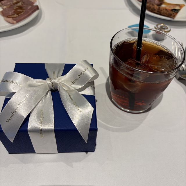 【ヴァンドーム青山(VENDOME AOYAMA)の口コミ】 価格はとてもリーズナブルなので値段で悩んだりすることもないです。付け…