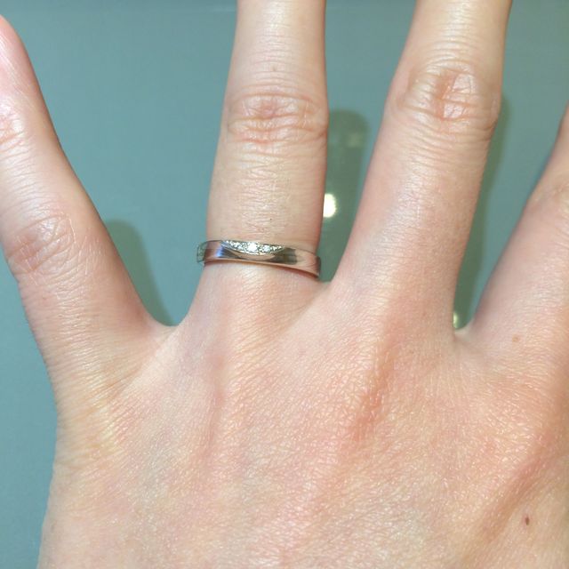 【杢目金屋(もくめがねや)の口コミ】 フルオーダーで世界にひとつだけの結婚指輪が作れることが魅力的でした。
…