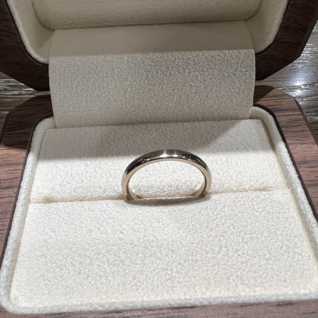 【TANZO.(鍛造指輪)の口コミ】 シンプルだけど圧倒的存在感があり、見た目も綺麗です。
また、色味もシャ…