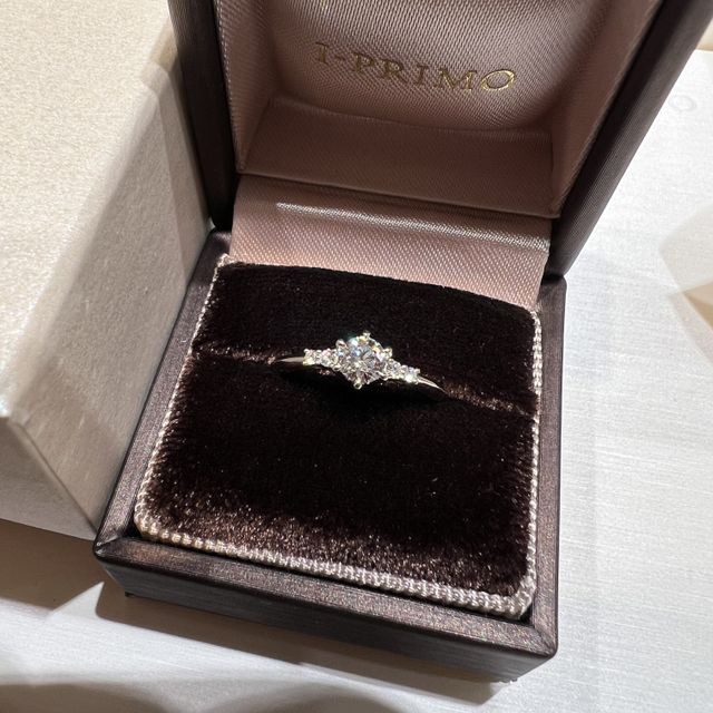 【アイプリモ(I-PRIMO)の口コミ】 オリオン座のトライスターをモチーフにしたデザインです。冬の夜空を見上…