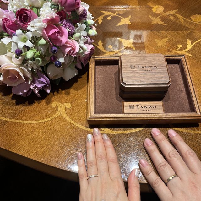 【TANZO.(鍛造指輪)の口コミ】 鍛造という社名のイメージのままの頑丈さで
煌びやかでかつ価格は良心的で…