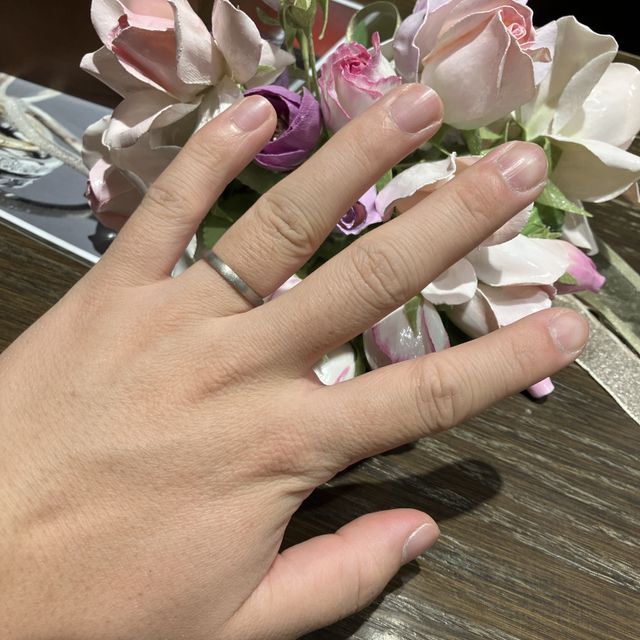 【TANZO.(鍛造指輪)の口コミ】 シンプルな作りでゴージャス感もあり、とても綺麗な仕上がりとなっていま…