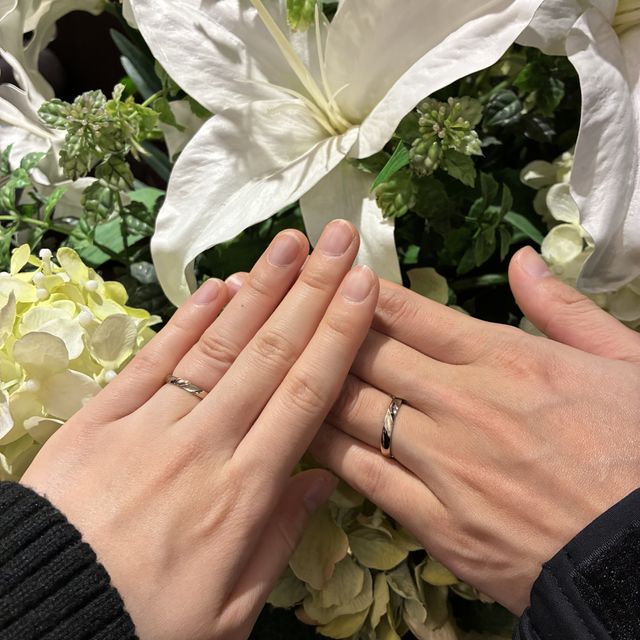 【TANZO.(鍛造指輪)の口コミ】 肌馴染みの良いシャンパンゴールドで、シンプルだけど少し個性を出したい…