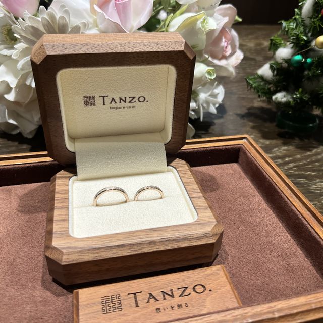 【TANZO.(鍛造指輪)の口コミ】 ひとつの地金から作る特別感。材質も複数から選べ、どれも上品なので、好…