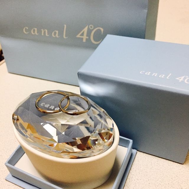 【canal4℃(カナルヨンドシー)の口コミ】 嫁が金属アレルギーなので、比較的アレルギーが出にくい素材を提案して頂…