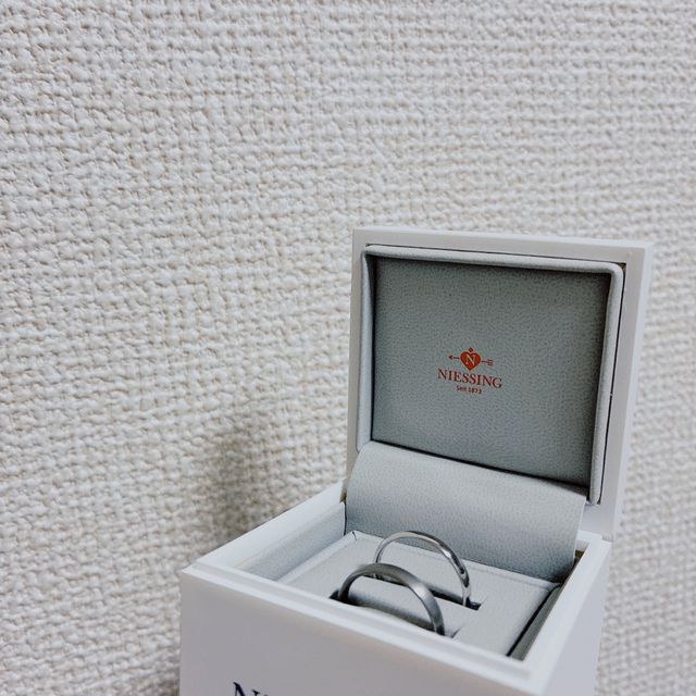【NIESSING(ニーシング)の口コミ】 いろんな指輪を試してみて、
ダントツで着け心地が良かったです。
デザイ…