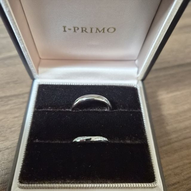 【アイプリモ(I-PRIMO)の口コミ】 指輪のデザインが色々あり迷いましたが、どこからみてもキラキラとダイヤ…