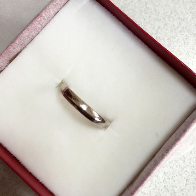 【ティファニー(Tiffany & Co.)の口コミ】 丸みのある形でシンプルなデザインが特に気に入りました。

装着していて…