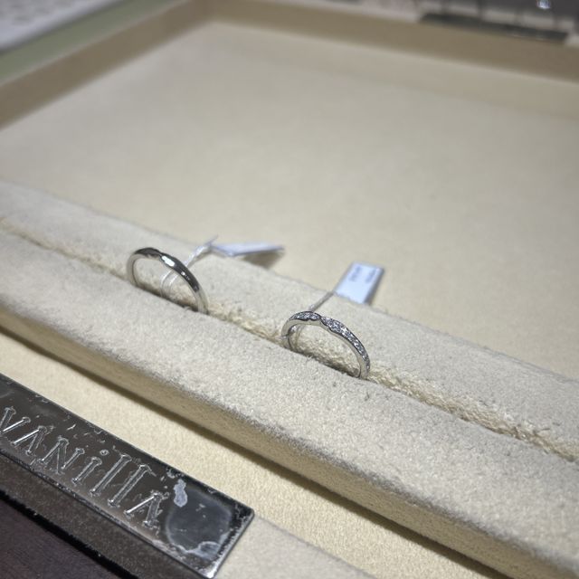 【AMATSU(アマツ)の口コミ】 デザインについて、シンプルですが他のブランドでは見ないような少し変わ…