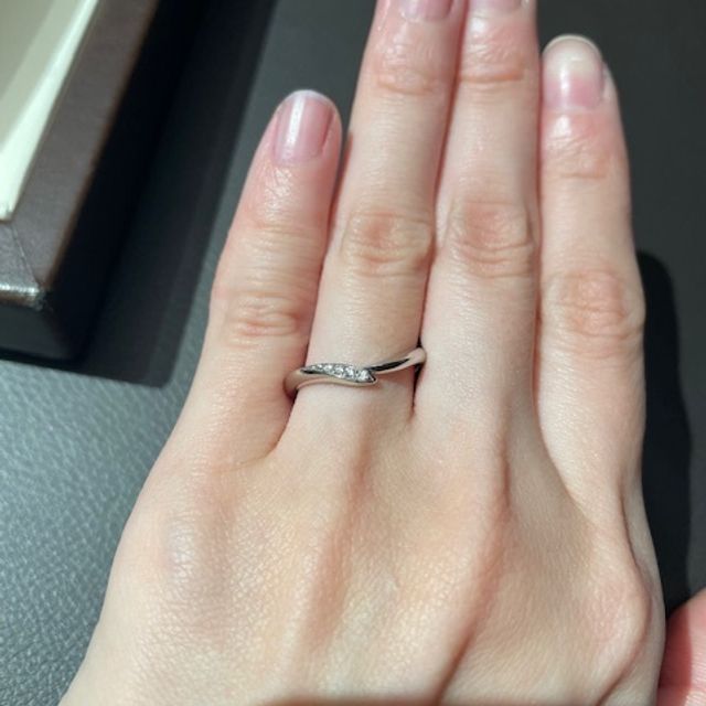 【俄(にわか)の口コミ】 指輪を選ぶ際の決め手は、日常の中で常につけていたいと思えることでした…