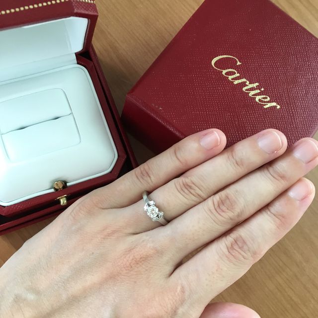 【カルティエ(Cartier)の口コミ】 ダイヤモンドが沢山付いているのはゴテゴテして嫌だけど、シンプル過ぎて…