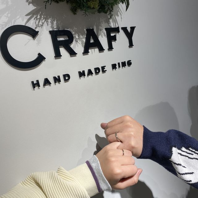 【CRAFY(クラフィ)の口コミ】 デザイン、素材も選べるので、シンプルなものから個性派のものまで自分た…