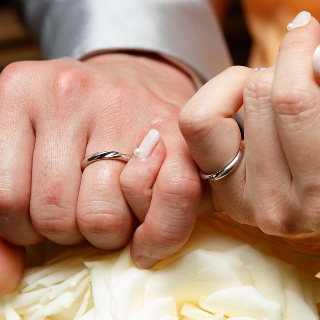 【アイプリモ(I-PRIMO)の口コミ】 最初はもう少し派手目なデザインを探していたのですが、これからの長い年…