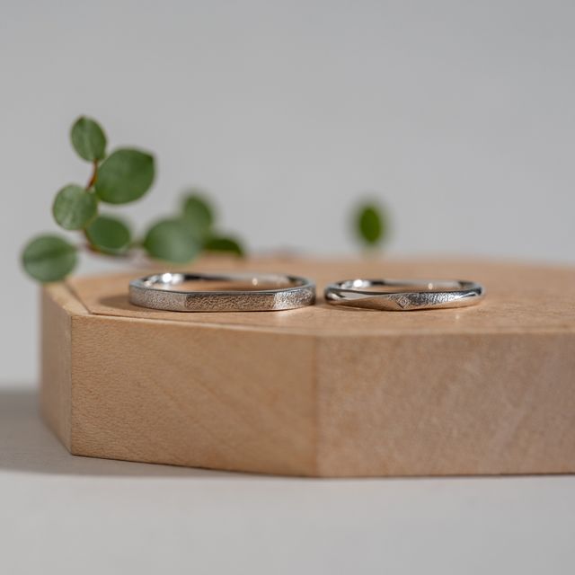 【Cayof(カヨフ)の口コミ】 私たちは2人それぞれ異なるこだわりがあったため、
2人とも納得する指輪が…