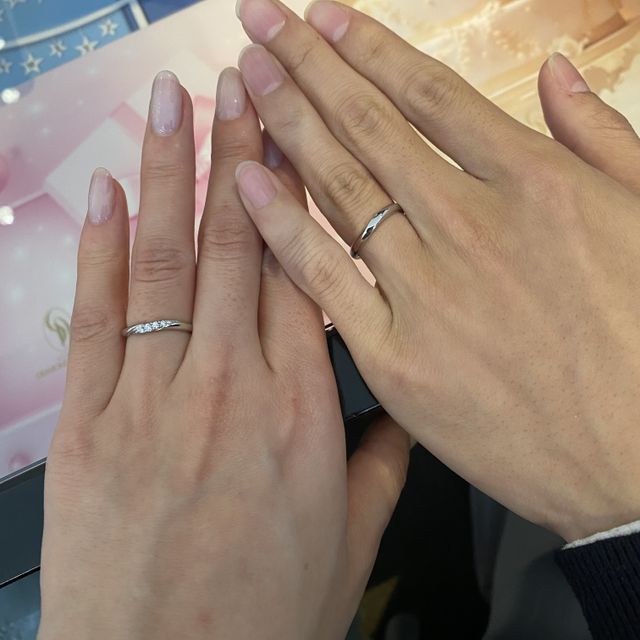 【銀座ダイヤモンドシライシの口コミ】 室内でも室外でもダイヤモンドのキラキラが素晴らしいです。何をしてても…