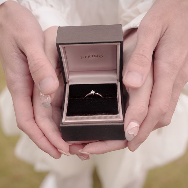 【アイプリモ(I-PRIMO)の口コミ】 ダイアが目立つとてもシンプルな指輪なので色々なシーンや服装にも合うと…