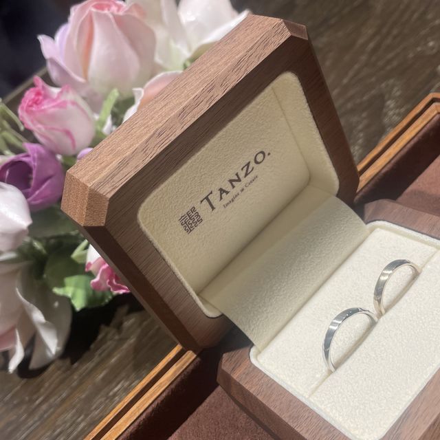【TANZO.(鍛造指輪)の口コミ】 たくさんのデザインの中から選び、納得のデザインにできました。

デザイ…