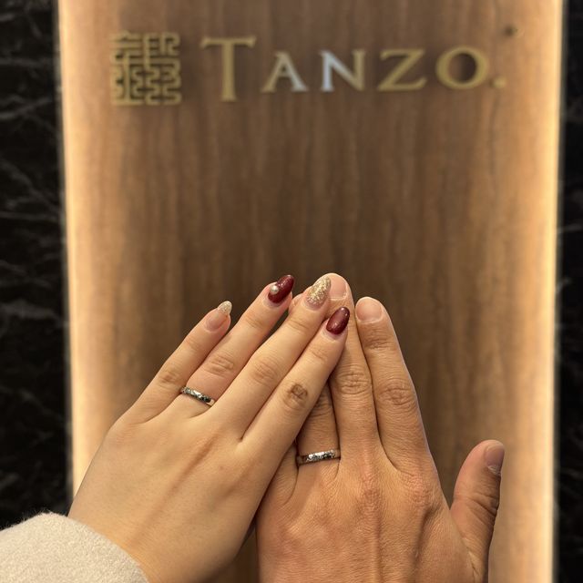 【TANZO.(鍛造指輪)の口コミ】 鍛造作りで、継ぎ目のないデザインがいいと思います。デザインもオーダー…