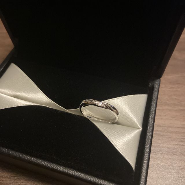 【エクセルコダイヤモンド(EXELCO DIAMOND)の口コミ】 家事をしていても引っかかりにくそうなデザインで
ダイヤモンドも入ってい…