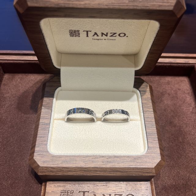 【TANZO.(鍛造指輪)の口コミ】 人と被るデザインが嫌だったので、指輪の形状、色、表面加工、ダイヤの数…
