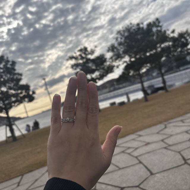 【ラザール ダイヤモンド(LAZARE DIAMOND)の口コミ】 とにかくつけやすく何歳になっても飽きないデザインと確信してます。、た…