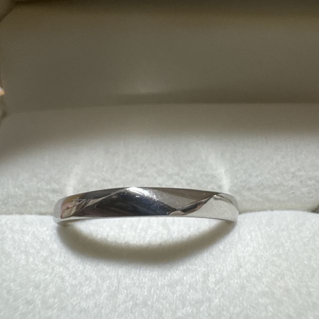 【CRAFY(クラフィ)の口コミ】 ワックス制作から行い、自分好みの斜めラインが入ったデザインに仕上がり…