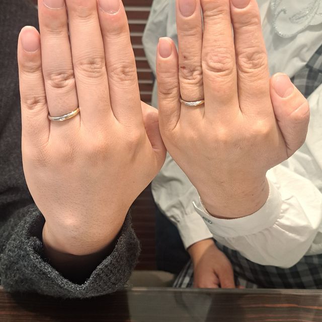 【AMATSU(アマツ)の口コミ】 ストーリー性があることと槌目と鏡面の両方が楽しめることがお気に入りの…